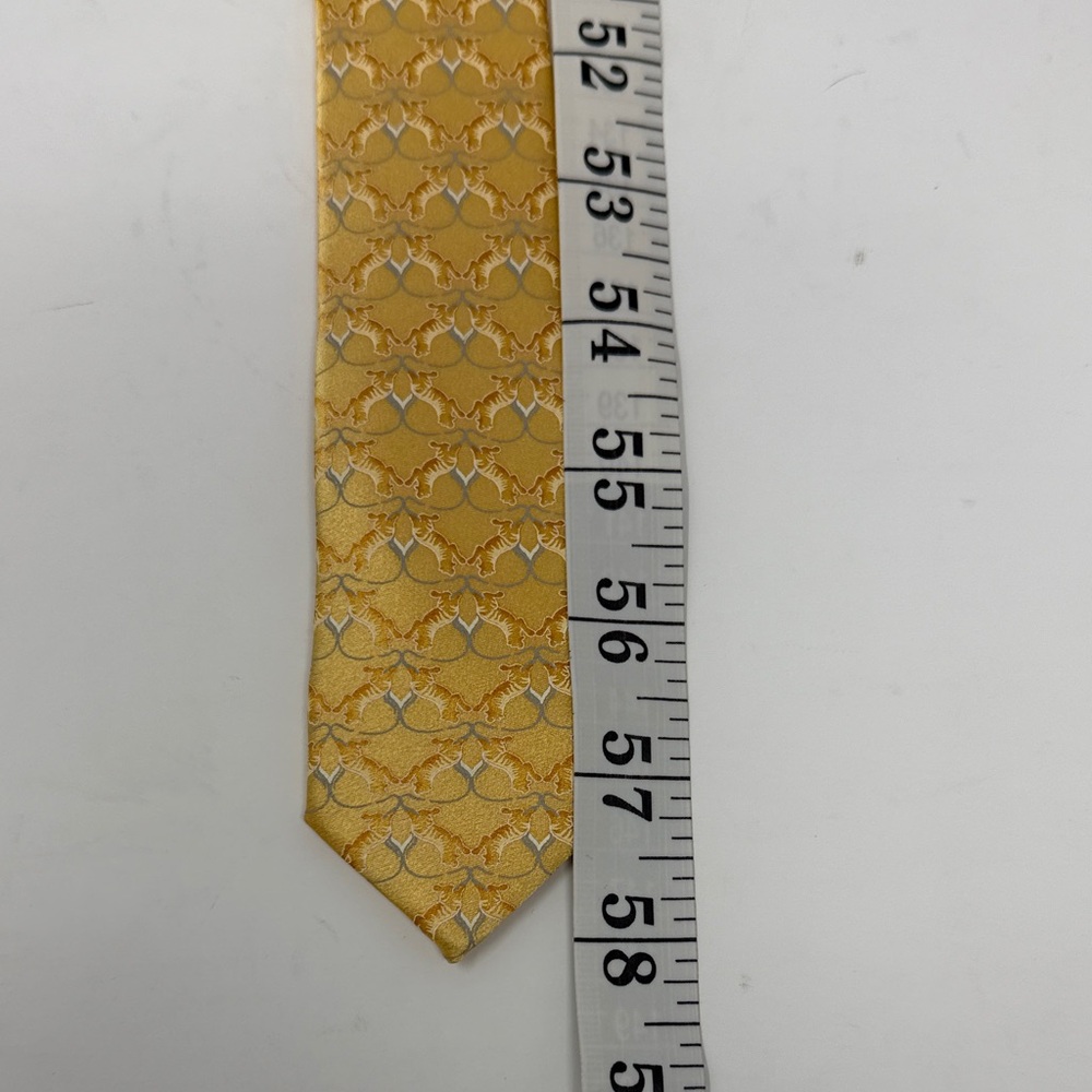 Valentino Yellow Fighting Tigers Men's Tie 100% Silk Made in Italy - Picture 5 of 5